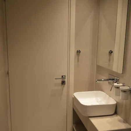 Leondiana Boutique Larnaca