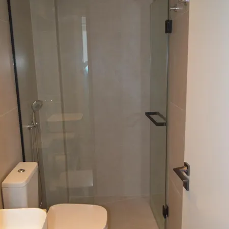 Leondiana Boutique לרנקה