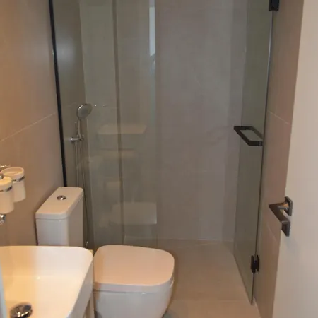Leondiana Boutique Hotel *