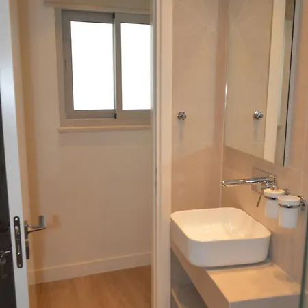 מלון Leondiana Boutique